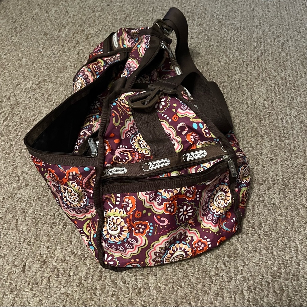 LeSportSac large weekender duffel bag - Picture 2 of 5